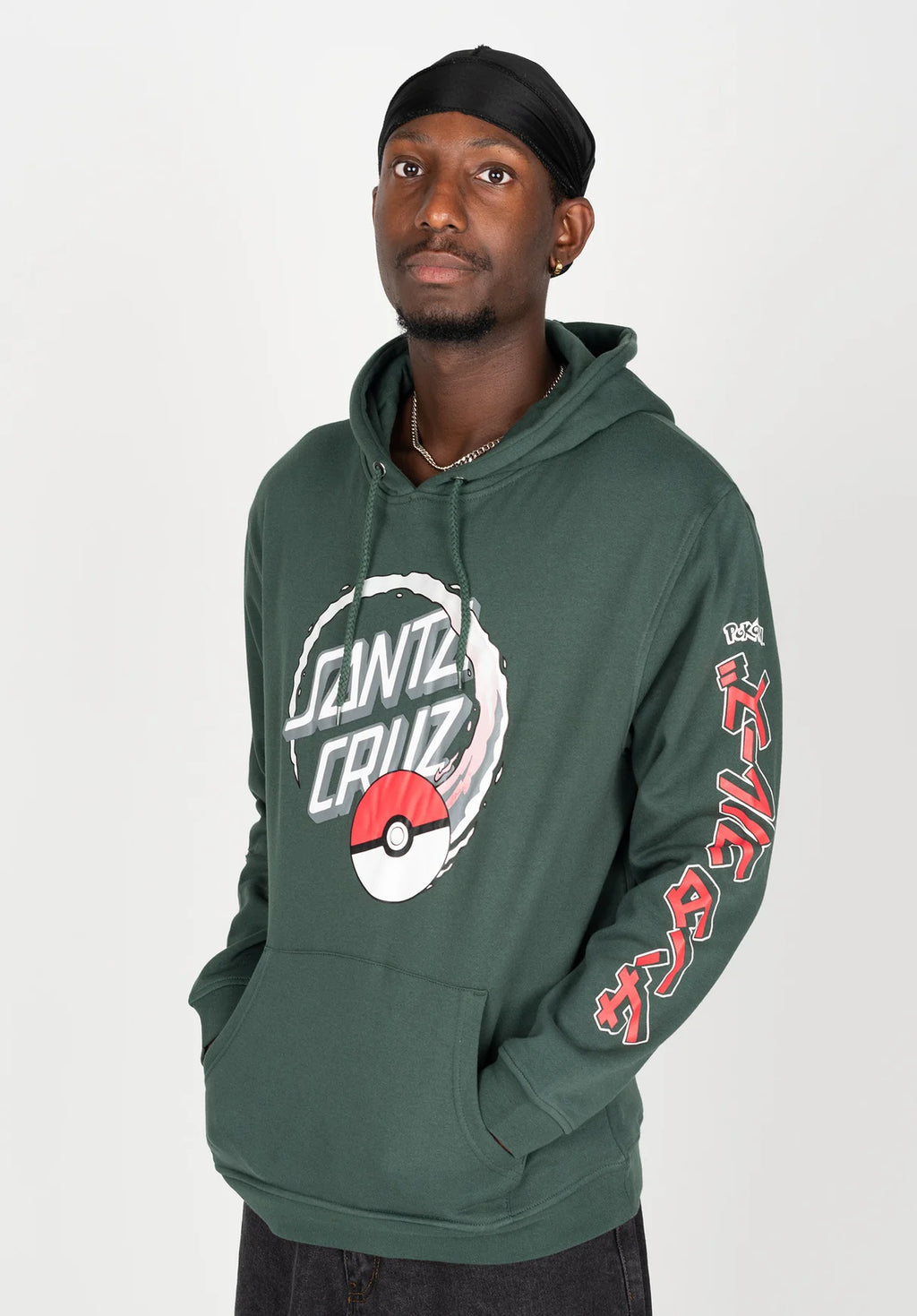 Sudadera "Pokémon Poké Ball Dot P/O Hooded Heavyweight Sweatshirt Alpine Green Santa Cruz"
